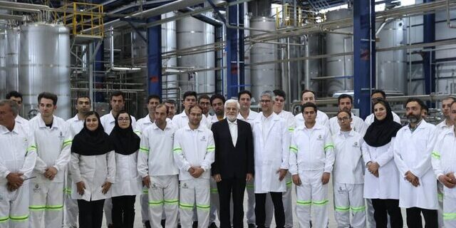 اجازه نمی‌دهیم موانعی بر سر راه تولیدکنندگان ایجاد شود