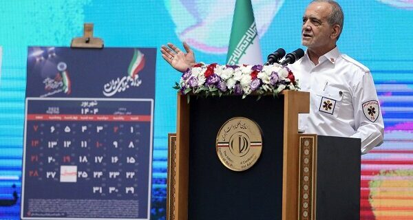 دولت سلامت اقشار ضعیف را در اولویت قرار می‌دهد