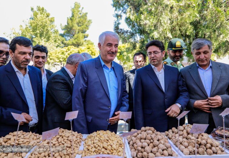 اولین جشنواره بادام خسروشاه امروز برگزار شد