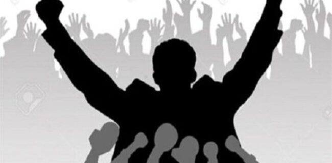 تندروها هرکار غیرعقلانی را انجام می دهند تا جامعه را عصبانی کنند/ حالا هم جلوی رفع فیلتر تلگرام ایستاده اند