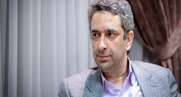 تکذیب افزایش قیمت بنزین از سوی معاون دفتر رئیس‌جمهور