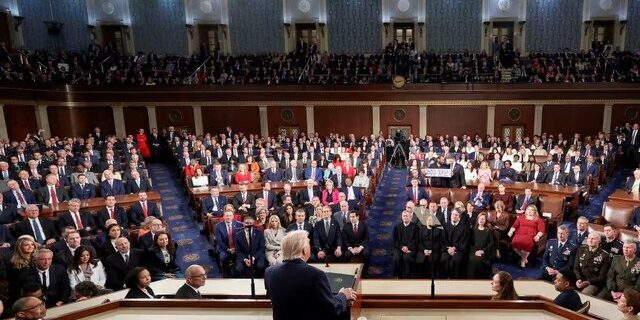 ایران بزودی موشکهایی خواهد ساخت که آمریکا را هدف میگیرد ایران بزودی موشکهایی خواهد ساخت که آمریکا را هدف میگیرد