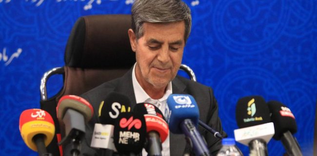 حذف شرکت‌های واسطه نیروهای شرکتی را تا حصول نتیجه پیگیری خواهیم کرد