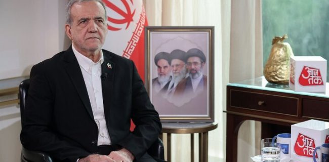 تنگه هرمز باز خواهد شد به شرط آنکه آمریکا دست از محاصره و تجاوز بردارد
