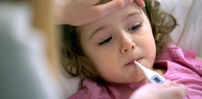 افزایش عفونت‌های تنفسی همزمان با فصل سرما / علائم خطر تنفسی کودکان را جدی بگیرید