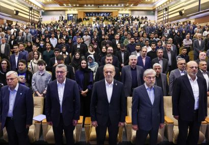 اگر باور به خودمان داشته باشیم میتوانیم از مشکلات عبور کنیم