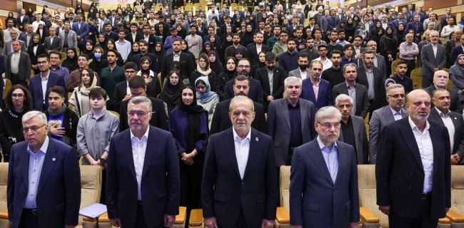 اگر باور به خودمان داشته باشیم میتوانیم از مشکلات عبور کنیم اگر باور به خودمان داشته باشیم میتوانیم از مشکلات عبور کنیم