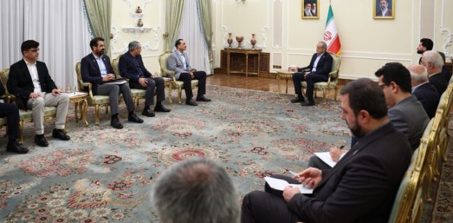 آمریکا باید پیش از هر گفتوگویی تهدید و تحریم را بردارد آمریکا باید پیش از هر گفتوگویی تهدید و تحریم را بردارد